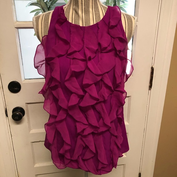 Trulli magenta ruffle front halter neck woven tank - Picture 2 of 7